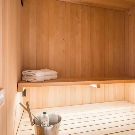 Deluxe Design With Sauna *